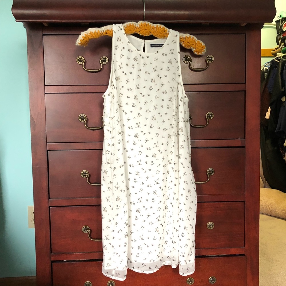 White floral chiffon shift dress